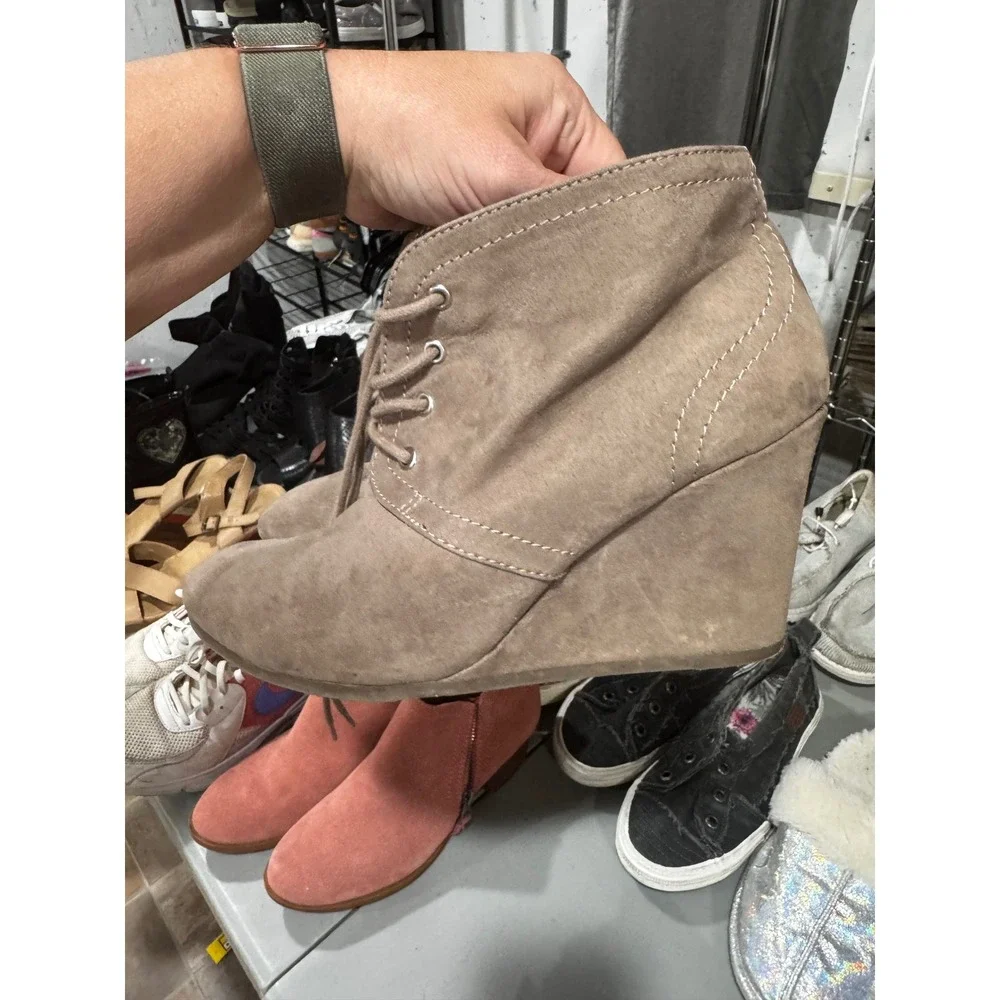 Arizona Lexie Women Taupe Lace Up Wedge Ankle Booties 037-8045 Brown 7M